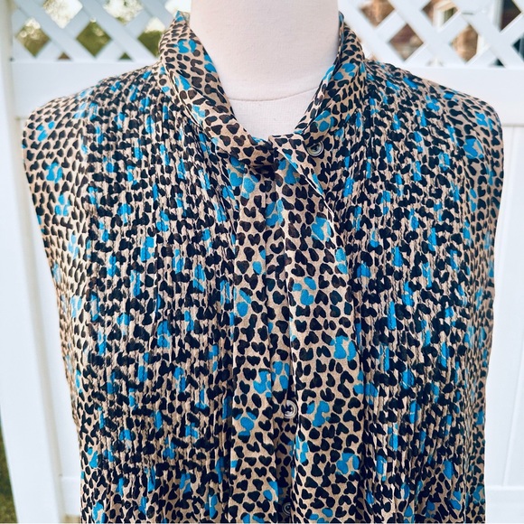 Women's Diane von Furstenberg Sleeveless Blouse Tan/Blue Size 10 - Picture 7 of 16